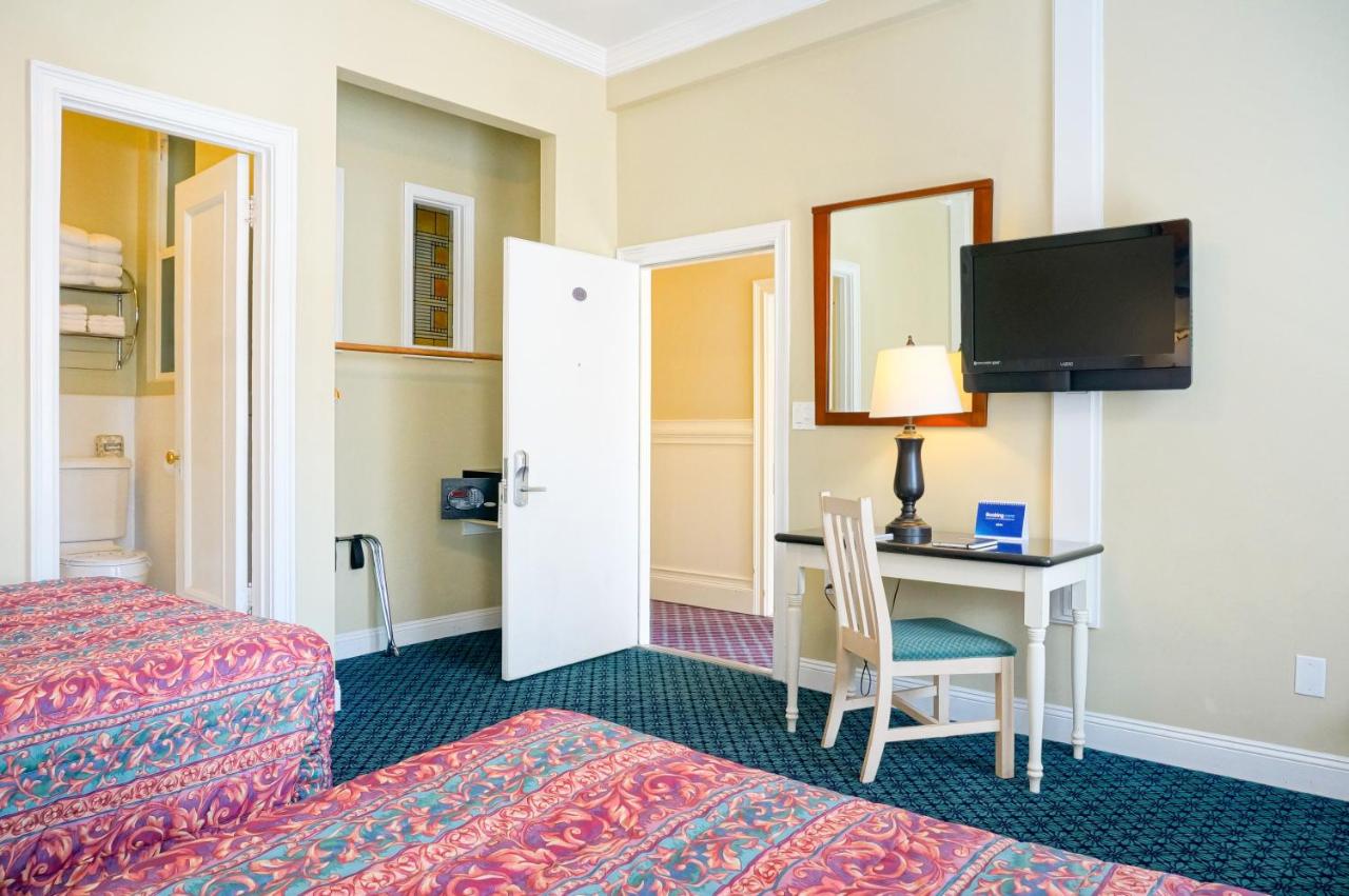 Double Room with Two Double Beds at Grant Hotel