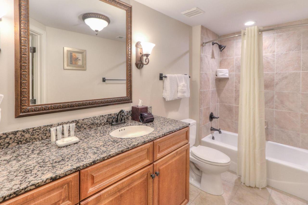 | RiverStone Resort & Spa