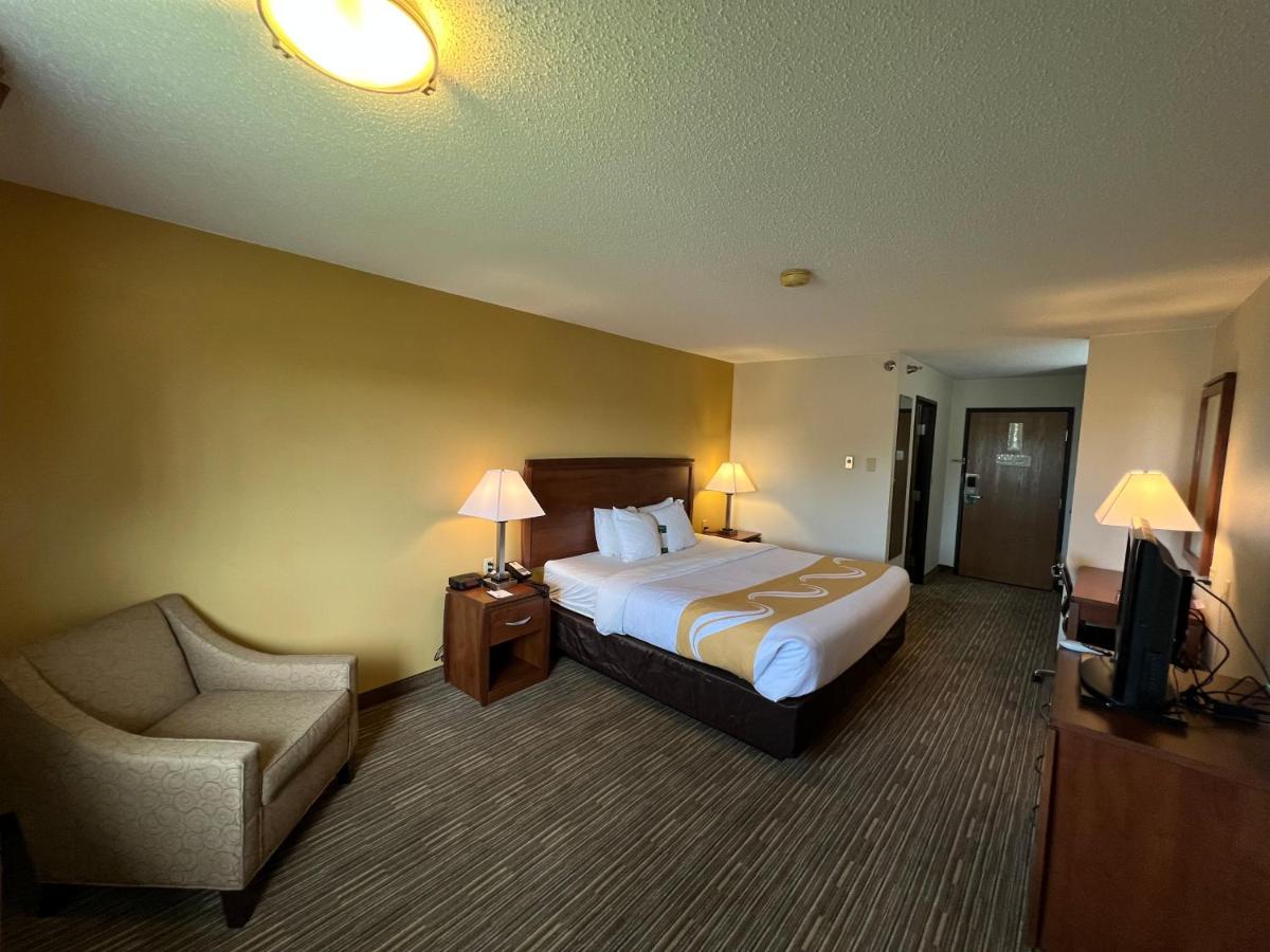 King Room - Non-Smoking at Quality Inn Mitchell I-90
