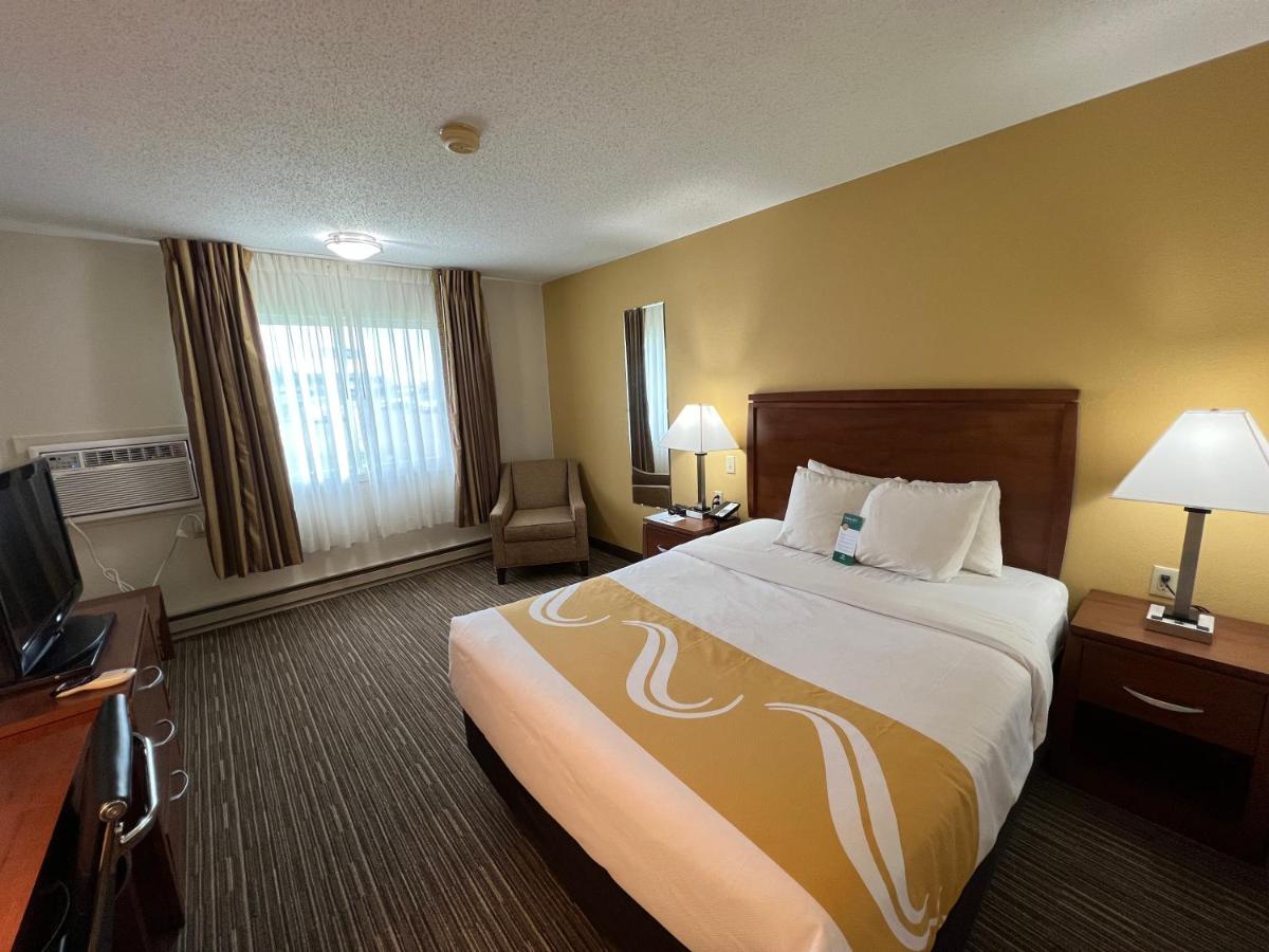 King Room - Non-Smoking at Quality Inn Mitchell I-90