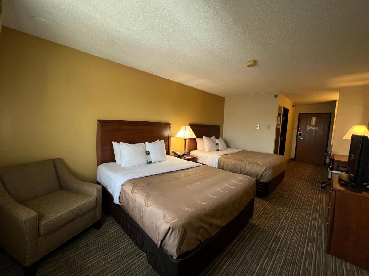Queen Room with Two Queen Beds - Non-Smoking/Pet Friendly at Quality Inn Mitchell I-90