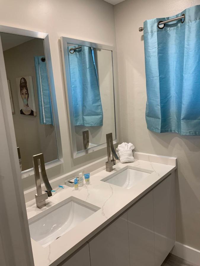 Deluxe King Studio at The Tel Hollywood Beach