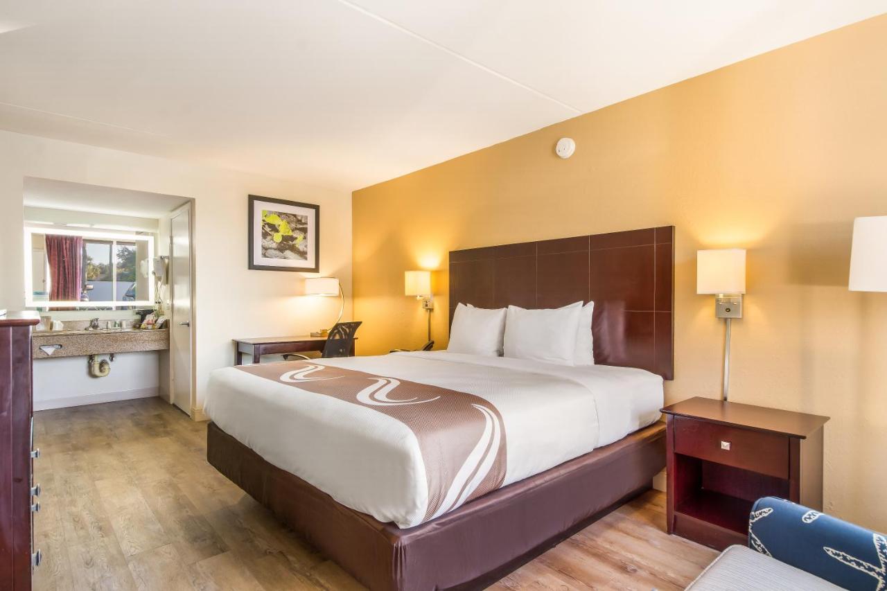 King Room - Accessible/Non-Smoking at Quality Inn Bradenton - Sarasota North