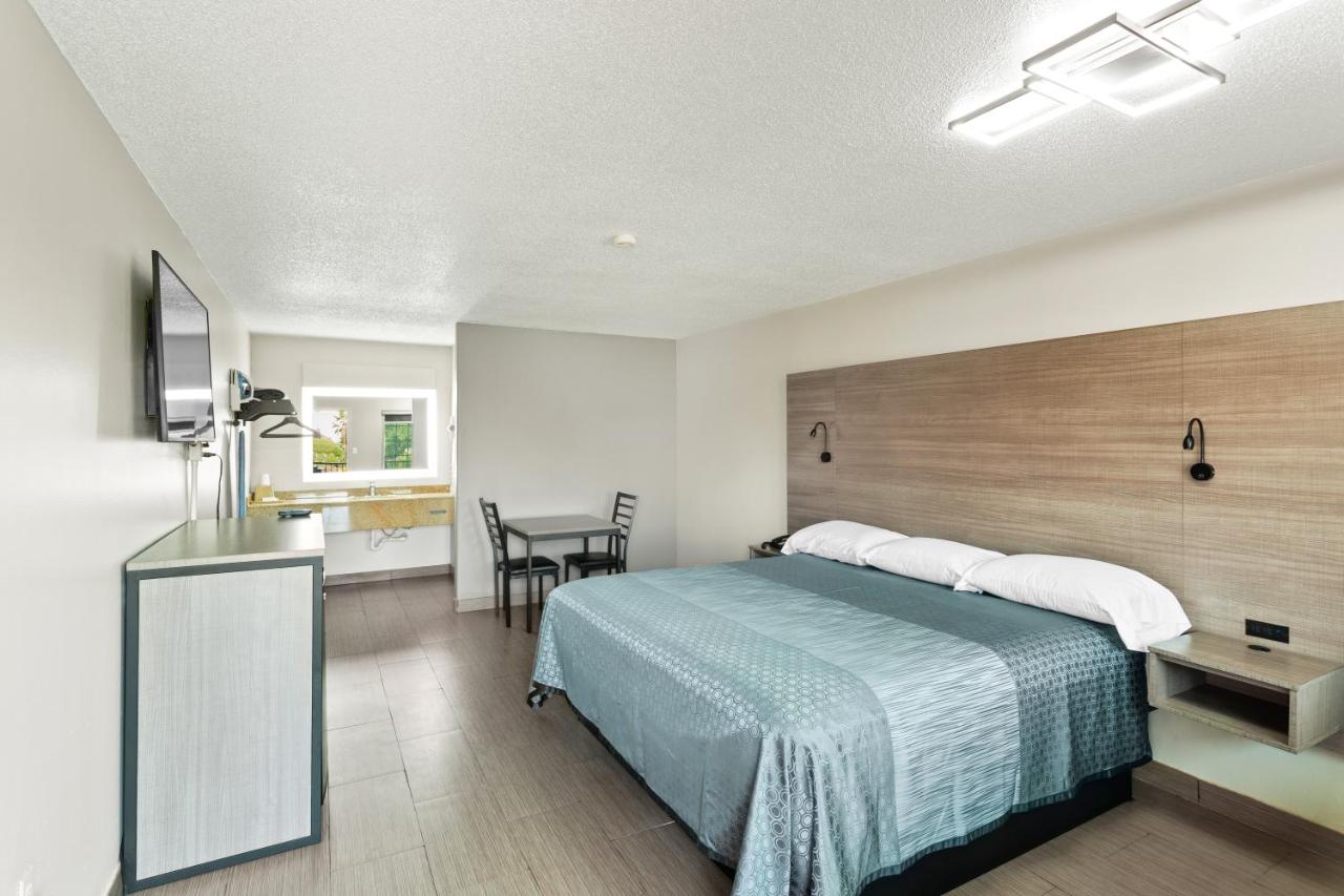 | Siesta Inn McAllen