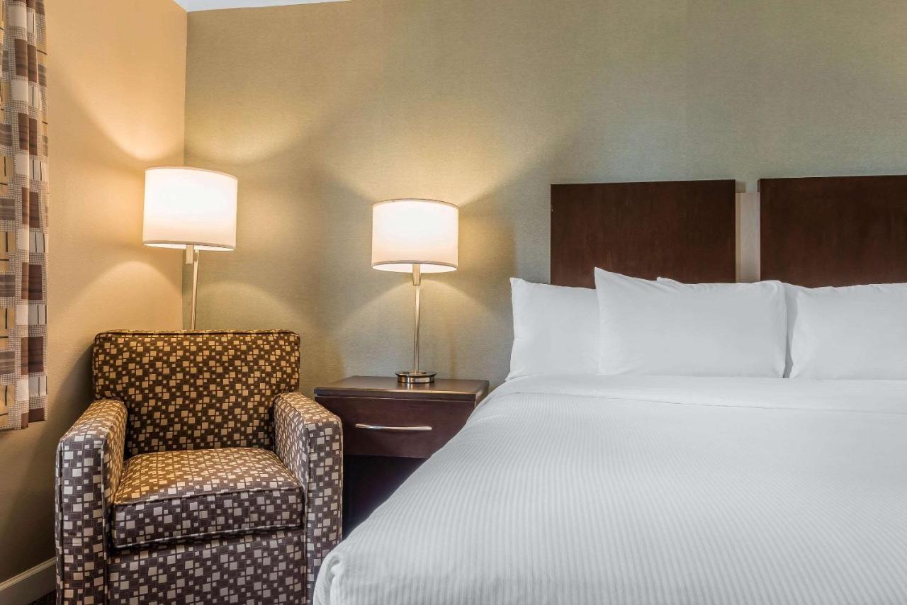 | Clarion Inn Belle Vernon