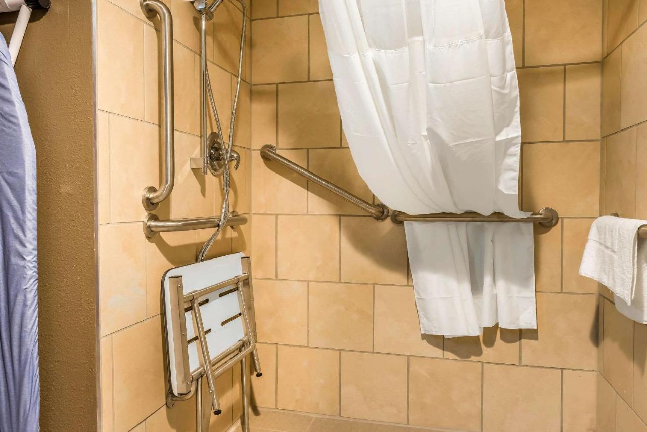  | Clarion Inn Belle Vernon