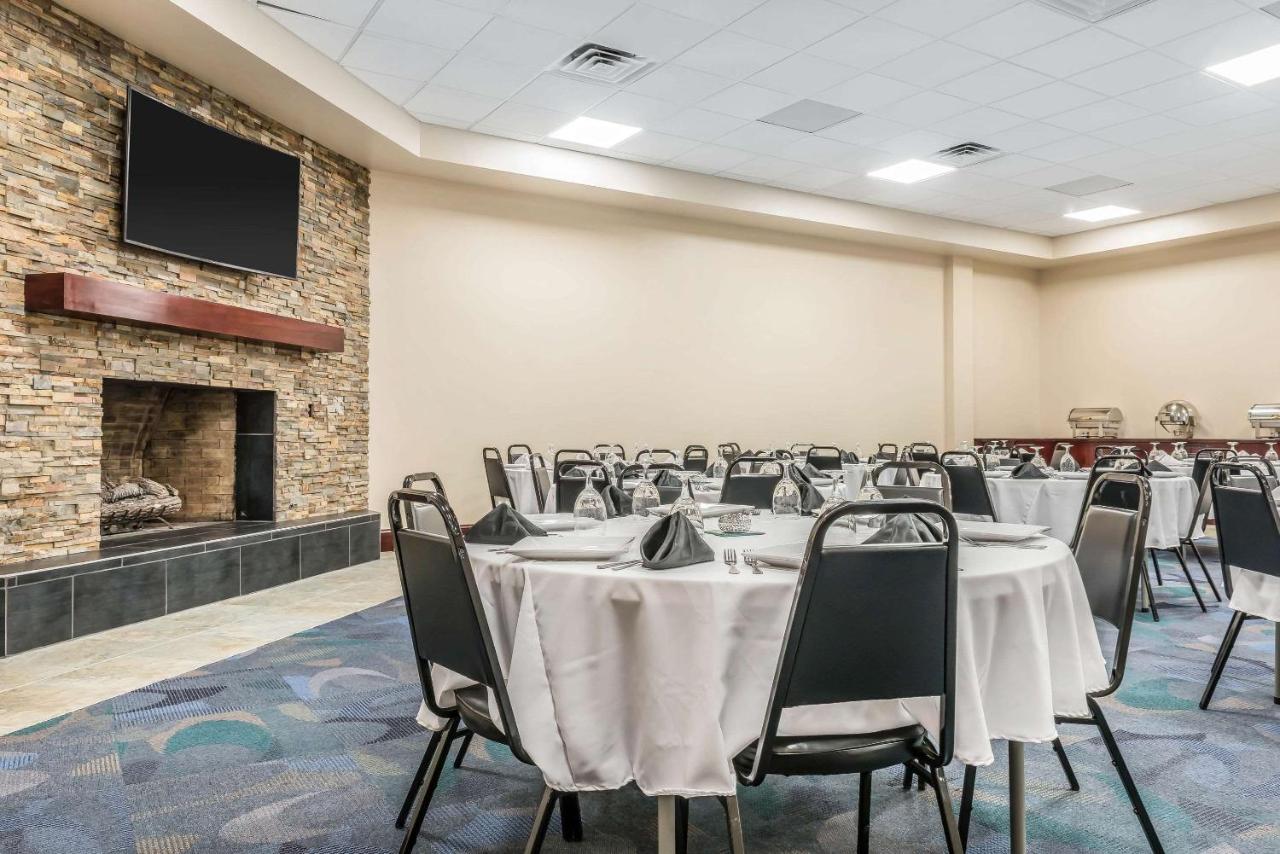 | Clarion Inn Belle Vernon