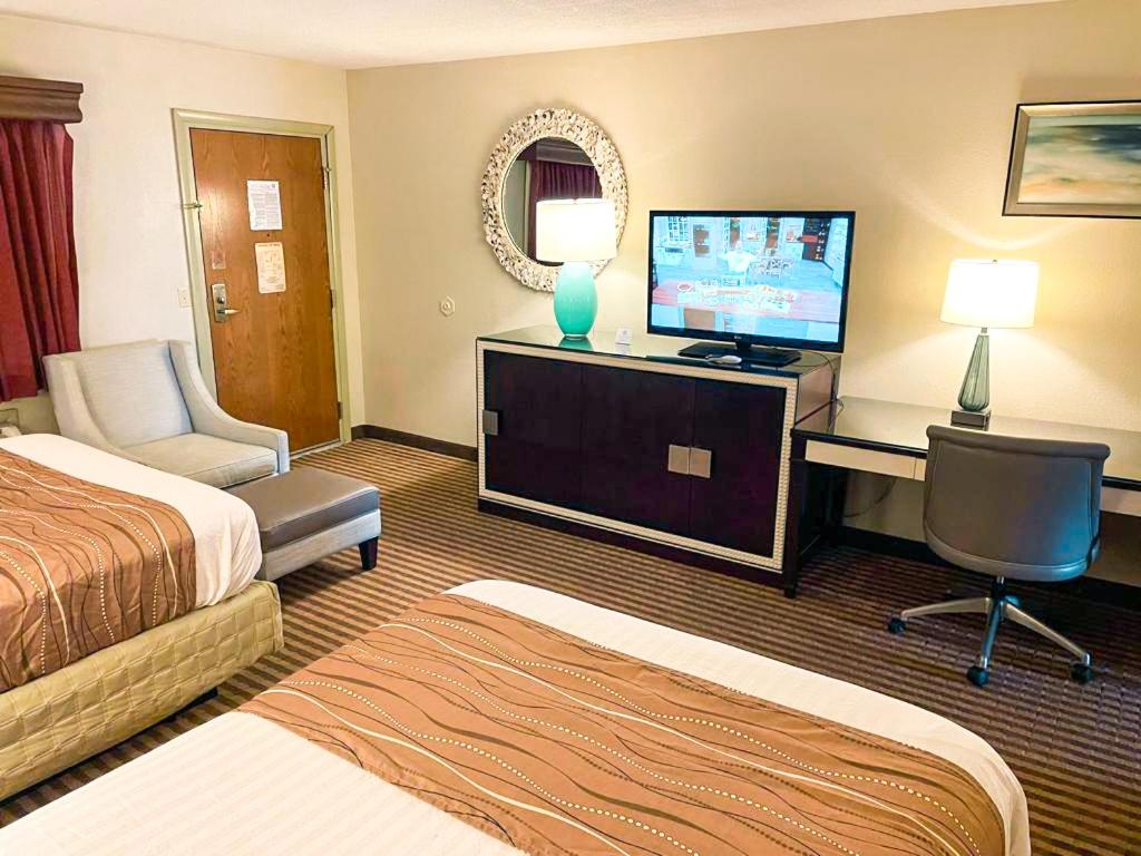  | Eleven Boutique Hotel LLC