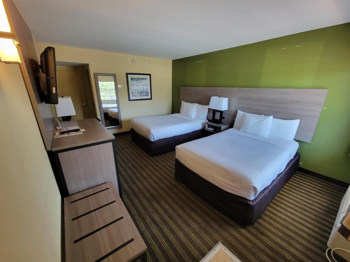 Double Room with Two Double Beds - Accessible/Non-Smoking at Quality Inn Flamingo
