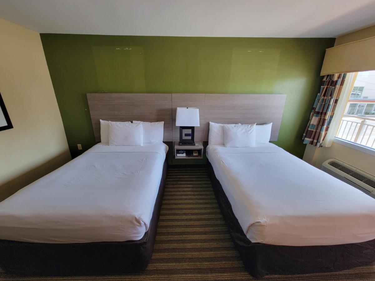 Double Room with Two Double Beds - Accessible/Non-Smoking at Quality Inn Flamingo