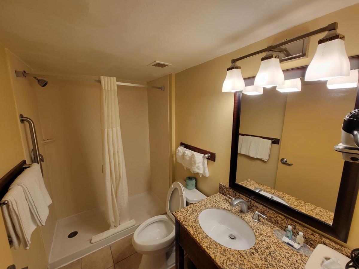 Double Room with Two Double Beds - Accessible/Non-Smoking at Quality Inn Flamingo
