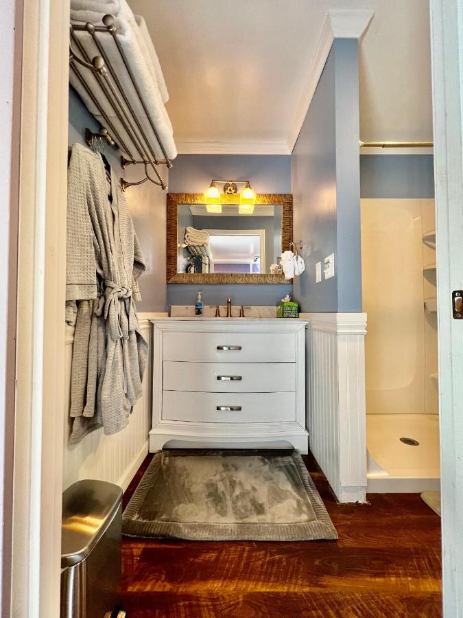 | Sunshine Cottage