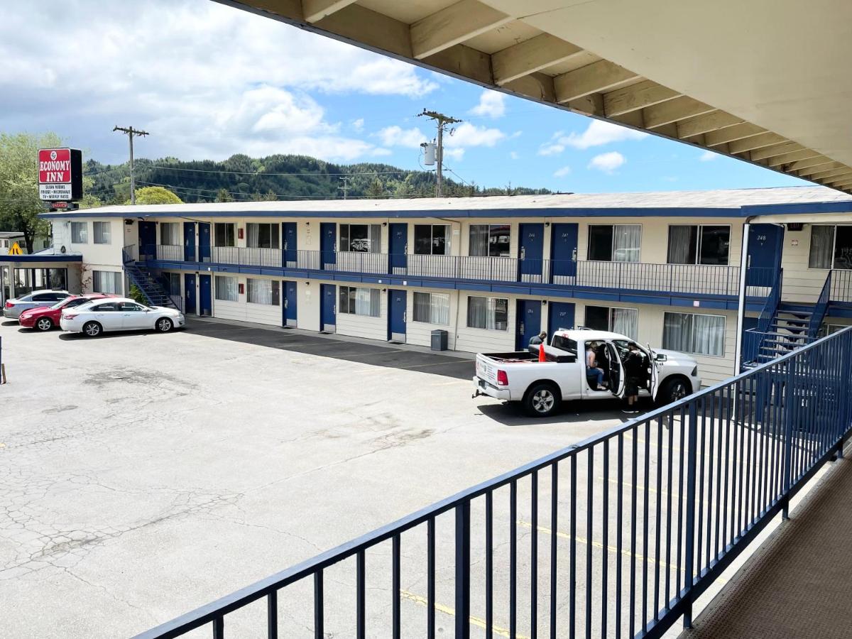 | Economy Inn