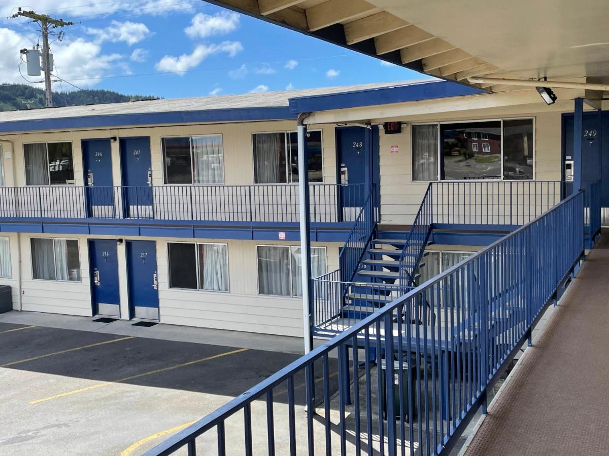 | Economy Inn