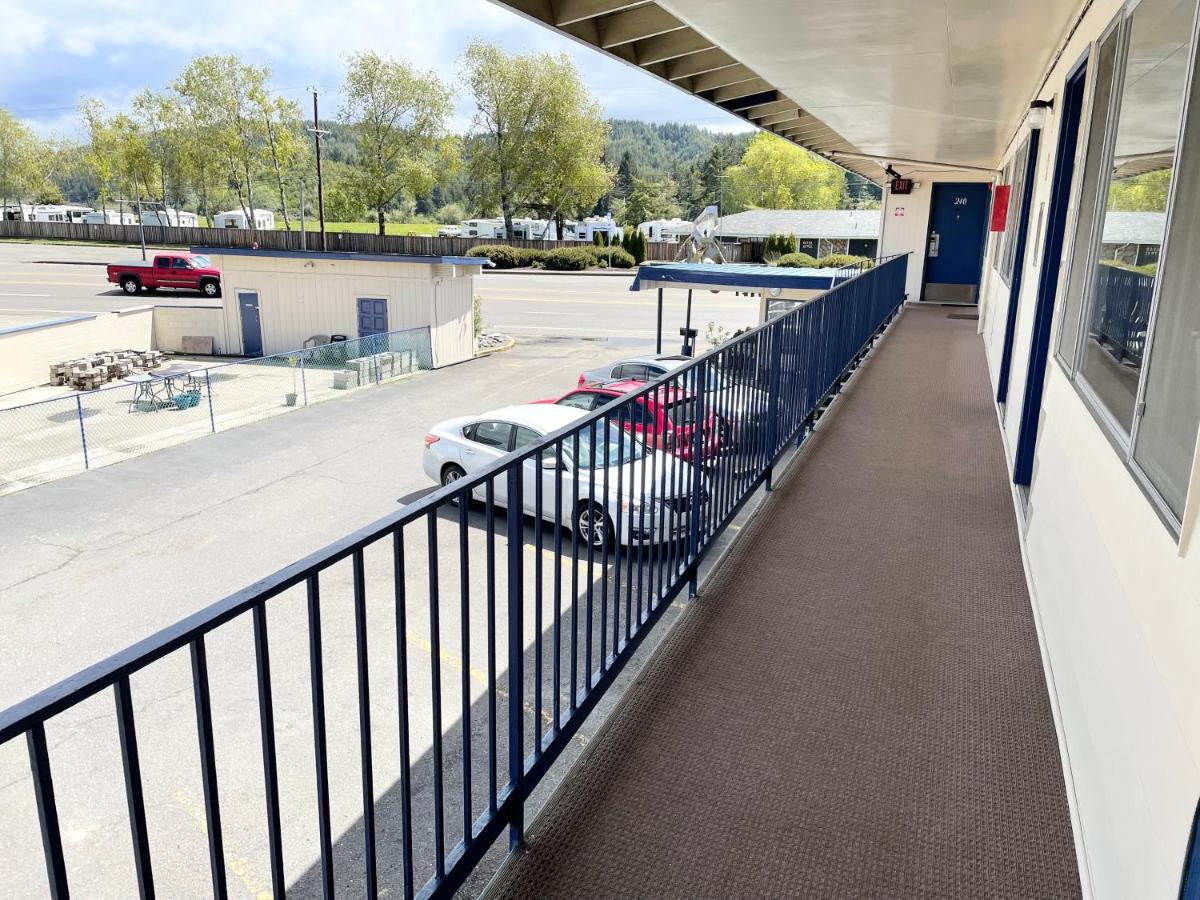 | Economy Inn