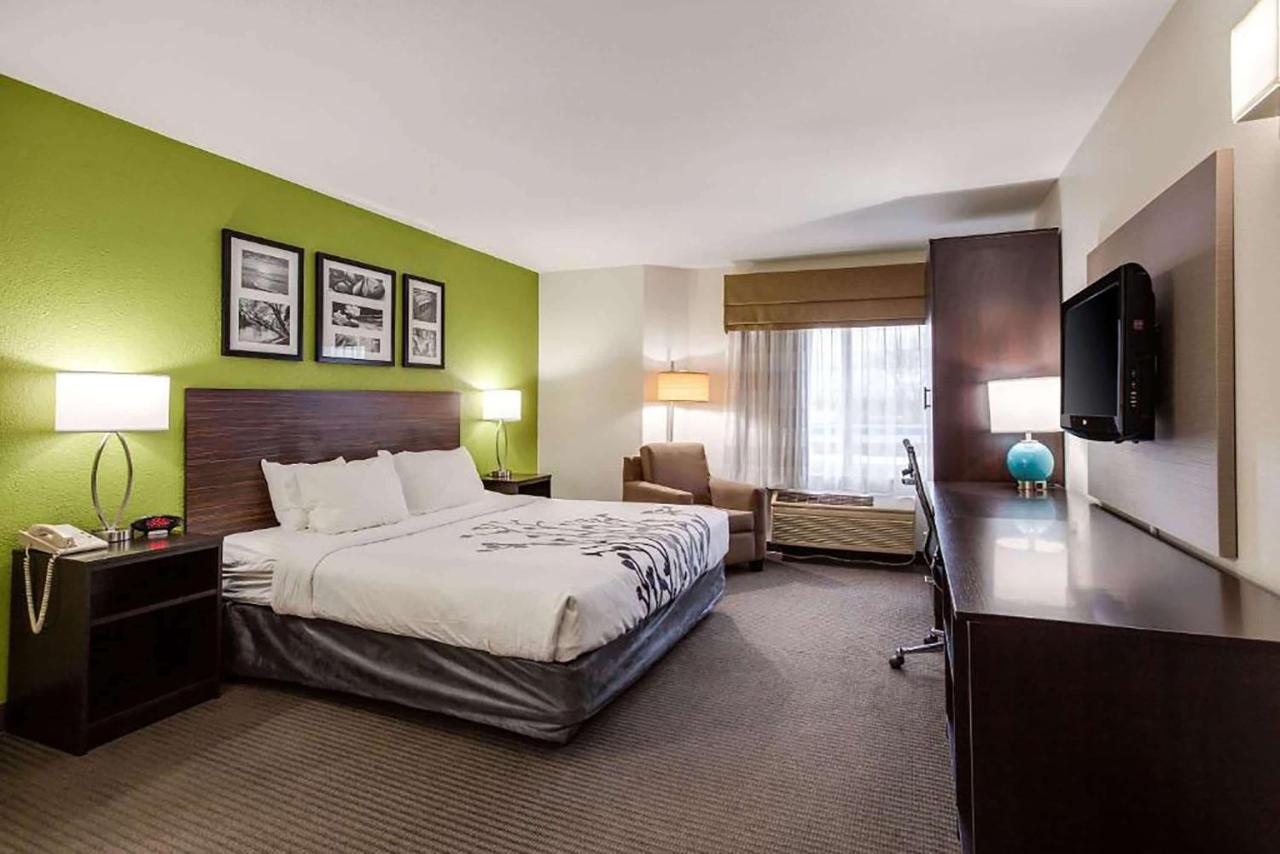 | Baymont by Wyndham Milan