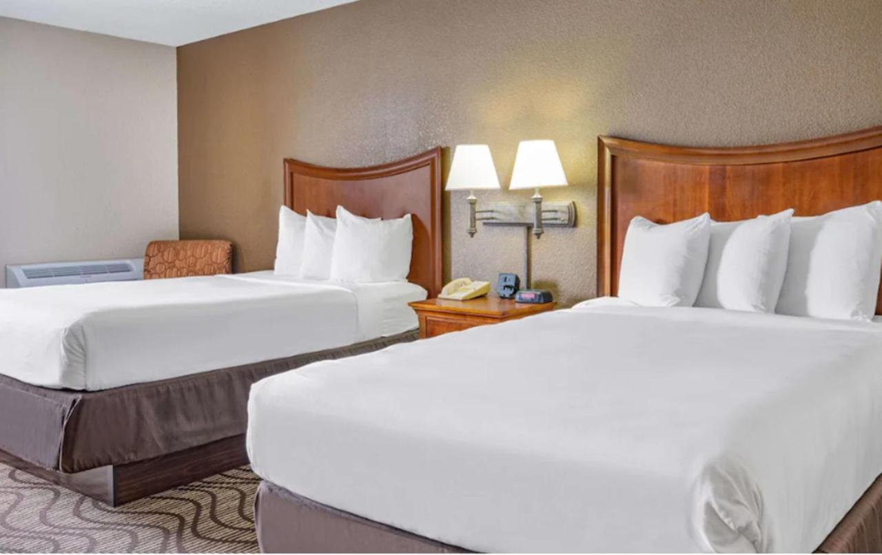 Single Room With Double Beds at La Quinta Inn & Suites by Wyndham Minneapolis-Minnetonka