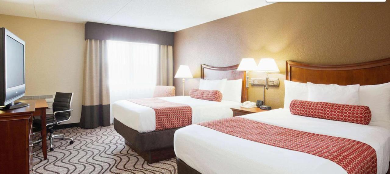 Single Room With Double Beds at La Quinta Inn & Suites by Wyndham Minneapolis-Minnetonka