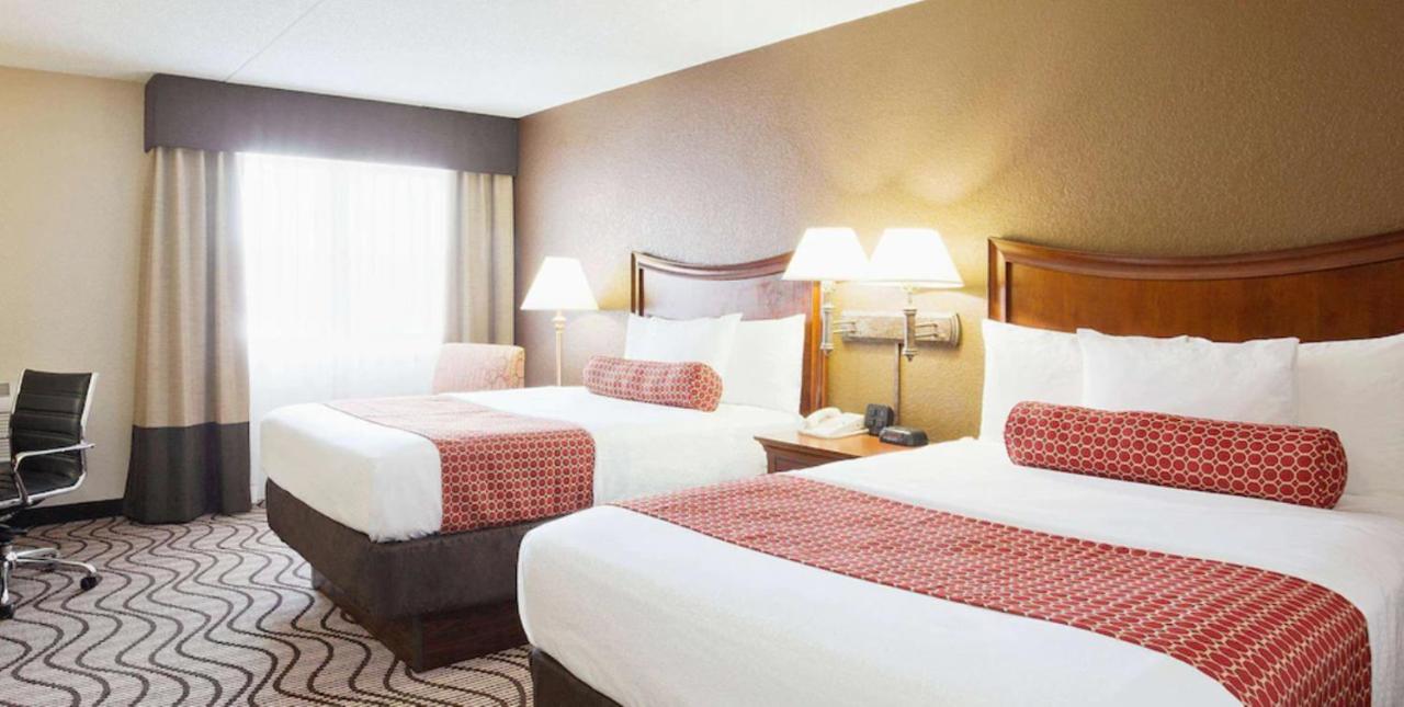 2 Full Beds, Mobility/Hearing Impaired Accessible Room, Non-Smoking at La Quinta Inn & Suites by Wyndham Minneapolis-Minnetonka