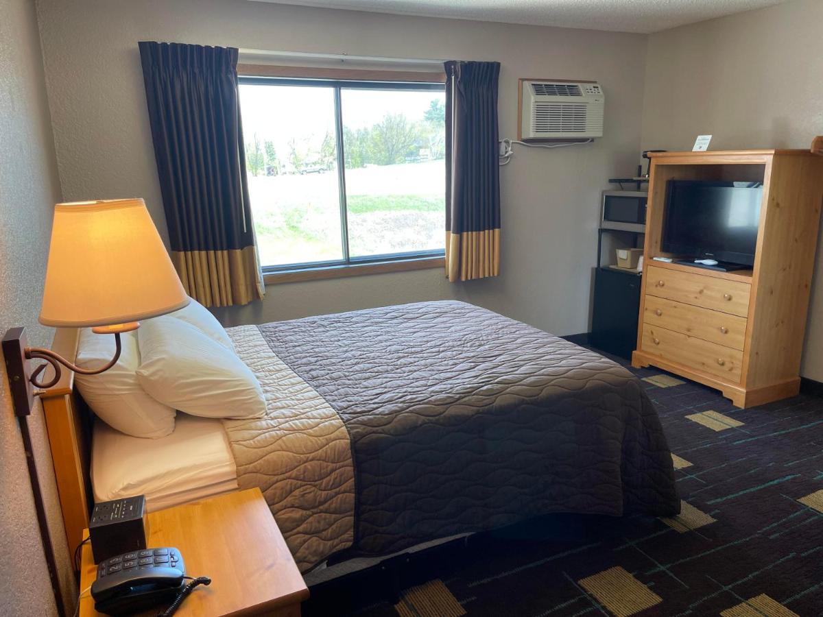 | Walker Hotel