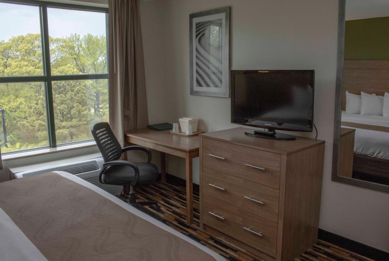 | Quality Suites Lake Wright Norfolk Airport