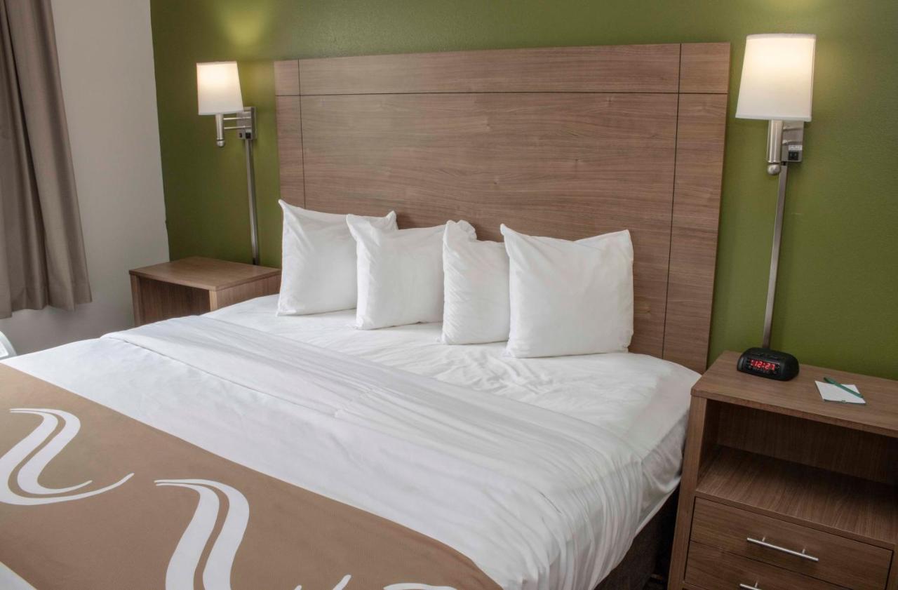 | Quality Suites Lake Wright Norfolk Airport
