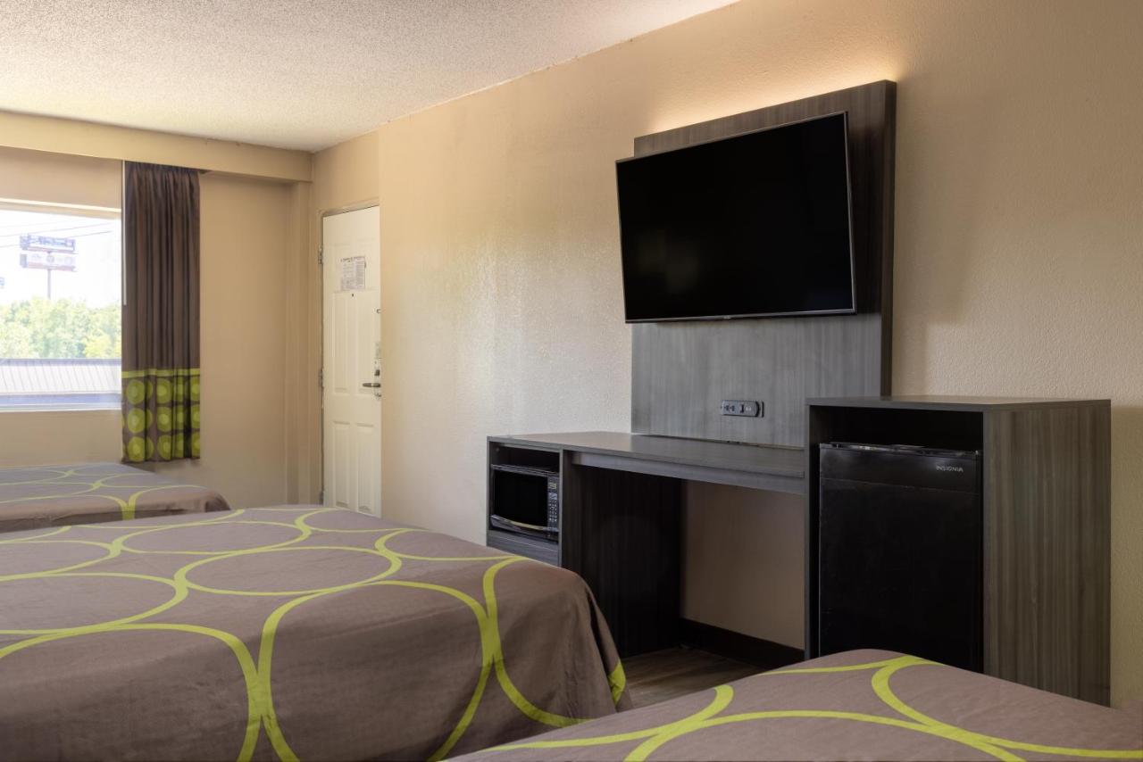 King Room - Pet Friendly/Non-Smoking at Super 8 by Wyndham McDonough GA