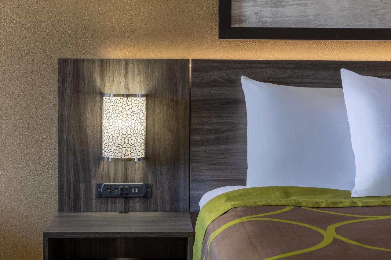 King Room - Pet Friendly/Non-Smoking at Super 8 by Wyndham McDonough GA