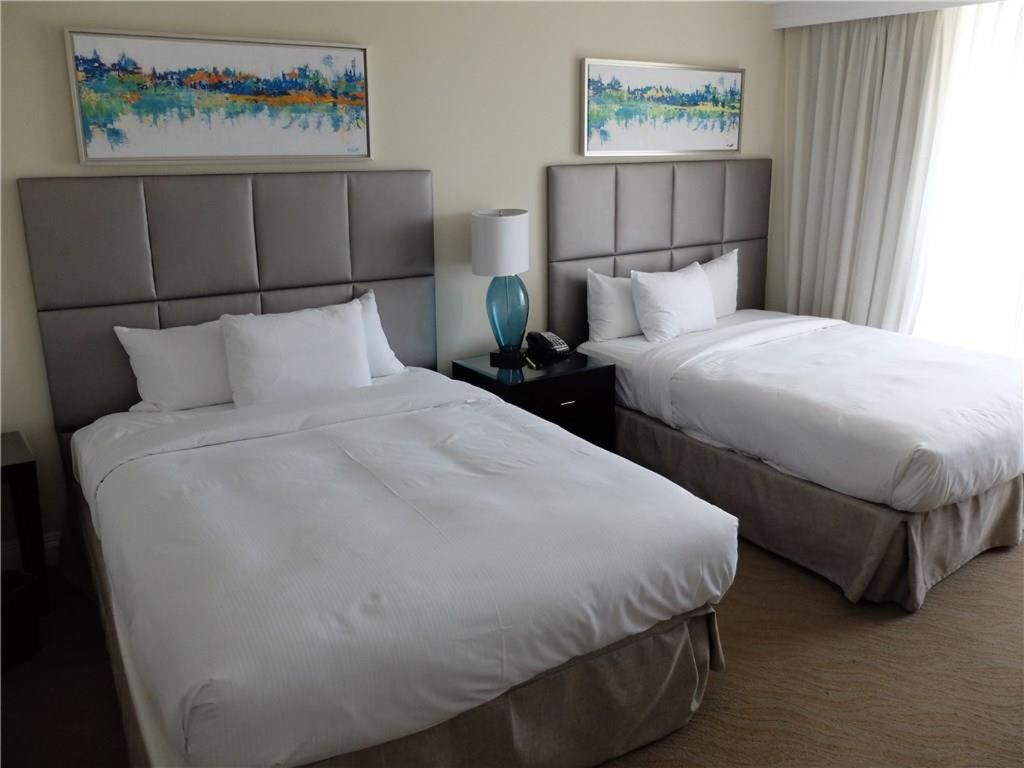  | HILTON DOUBLETREE-lUXURY SUITE 2 QUEEN BEDS UP TO 6 GUESTS