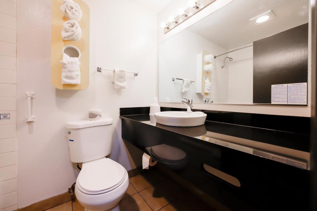 | OYO Hotel Hermiston OR, Downtown