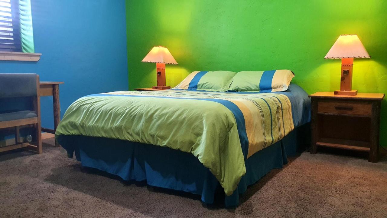 | Teton Hostel HideAway