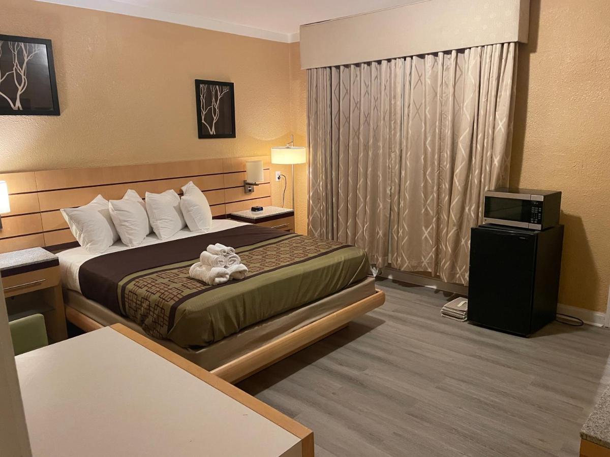 | Sunburst Hotel
