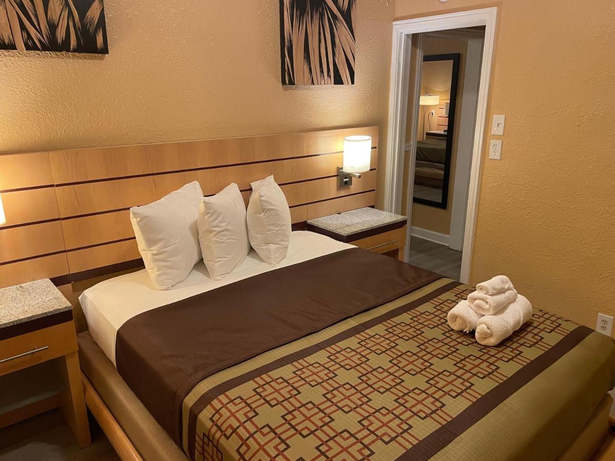 | Sunburst Hotel