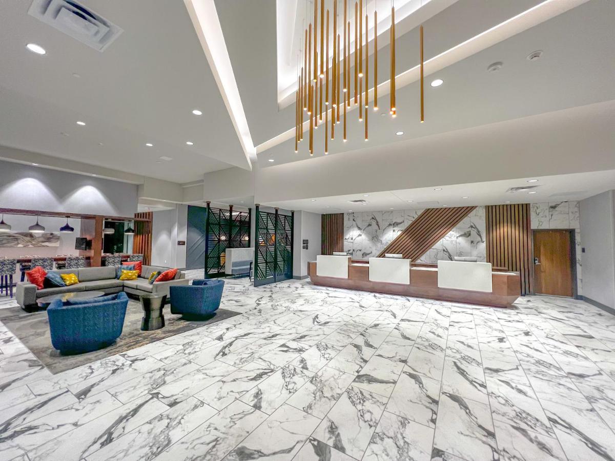Crowne Plaza Kearney, an IHG Hotel