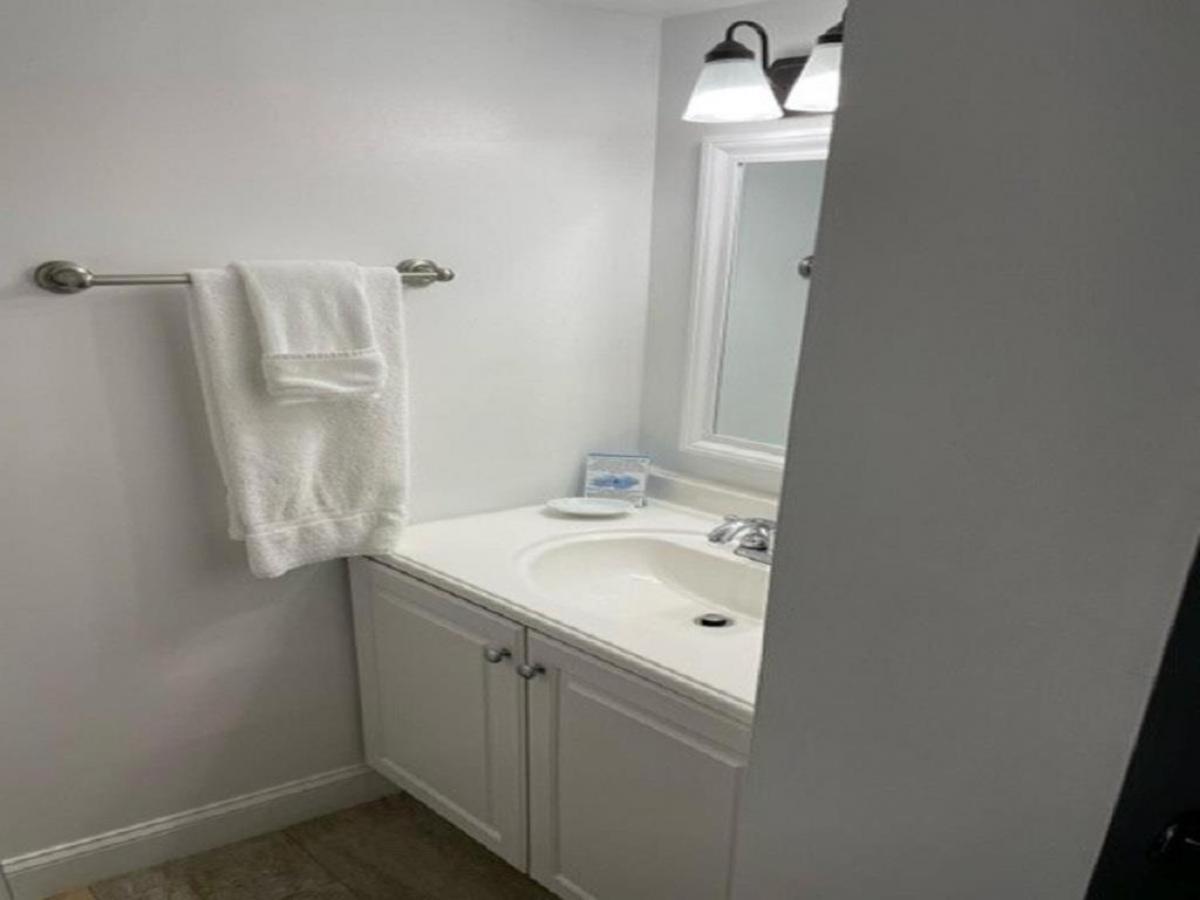 | Inn at Camachee Harbor View 23