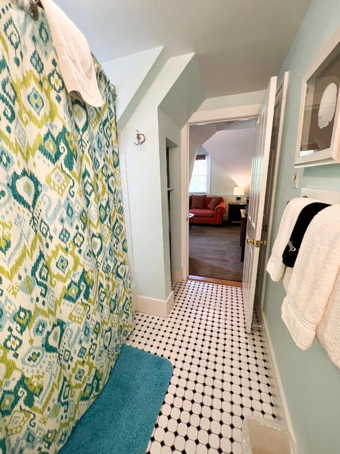 | Inn at Cook Street
