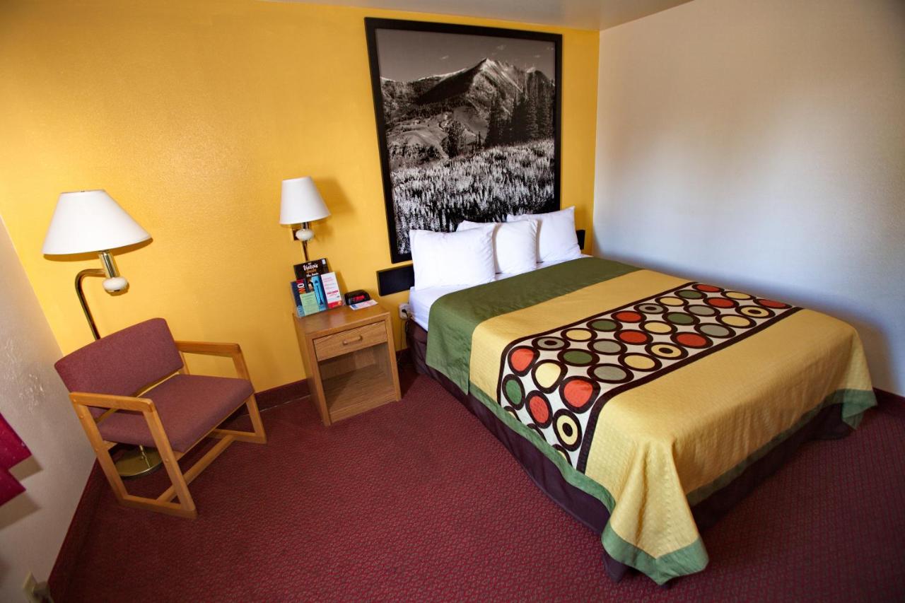 Queen Room - Non-Smoking at Super 8 by Wyndham Elko