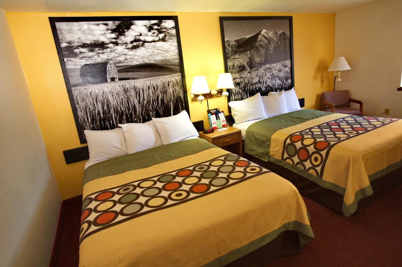 Queen Room with Two Queen Beds - Non-Smoking at Super 8 by Wyndham Elko