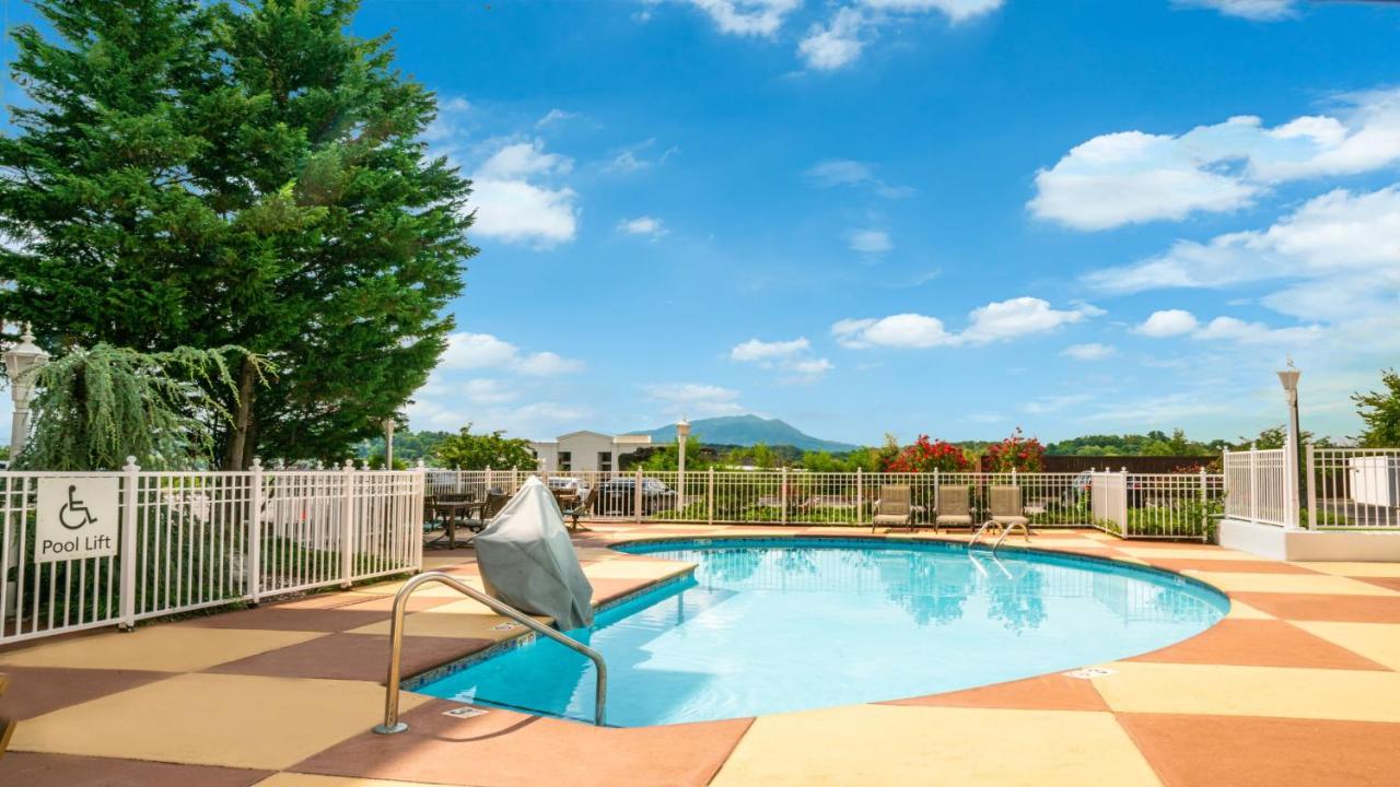 | Holiday Inn Express Pigeon Forge – Sevierville, an IHG Hotel
