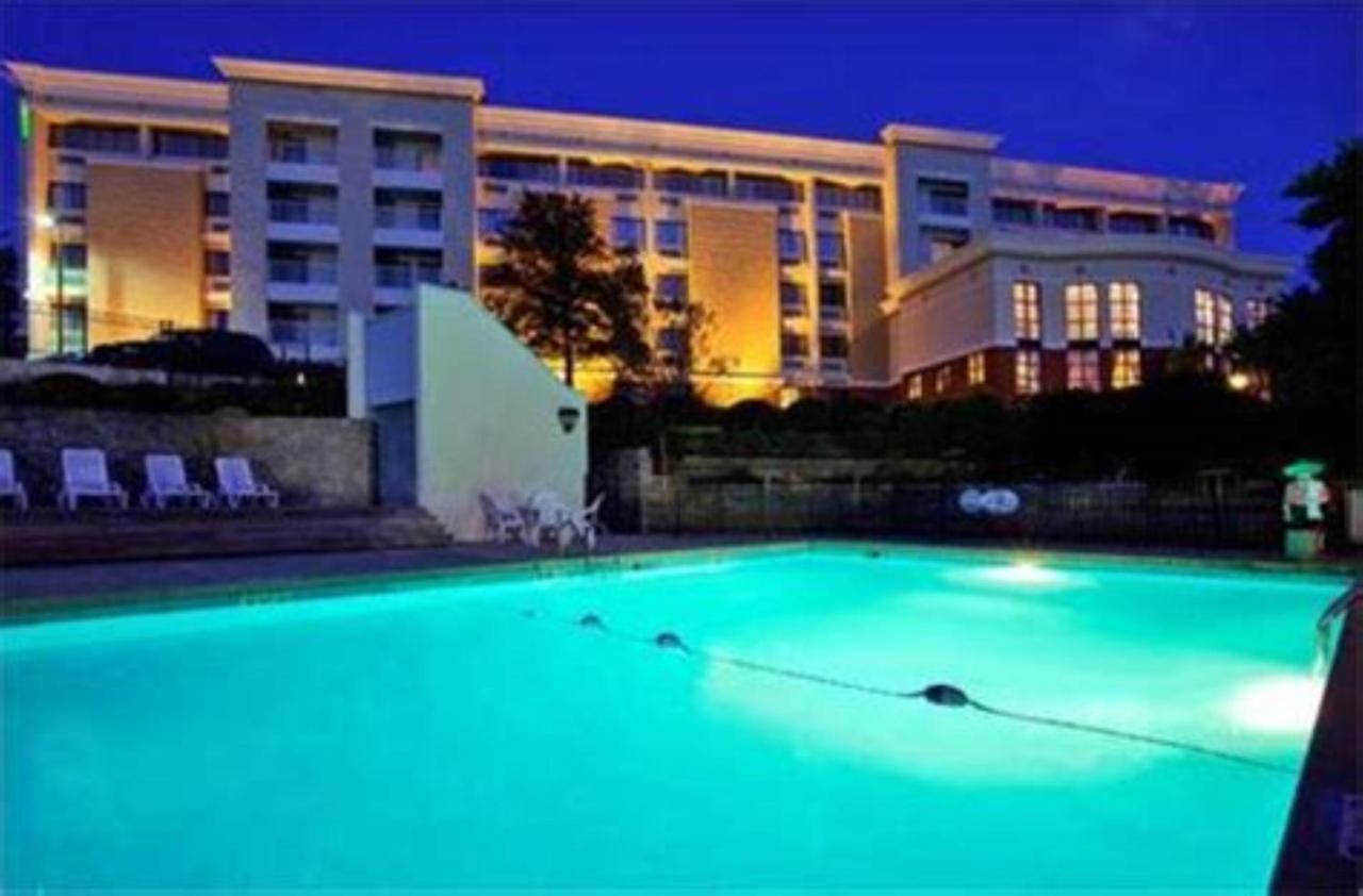 | Holiday Inn Express Cincinnati West, an IHG Hotel