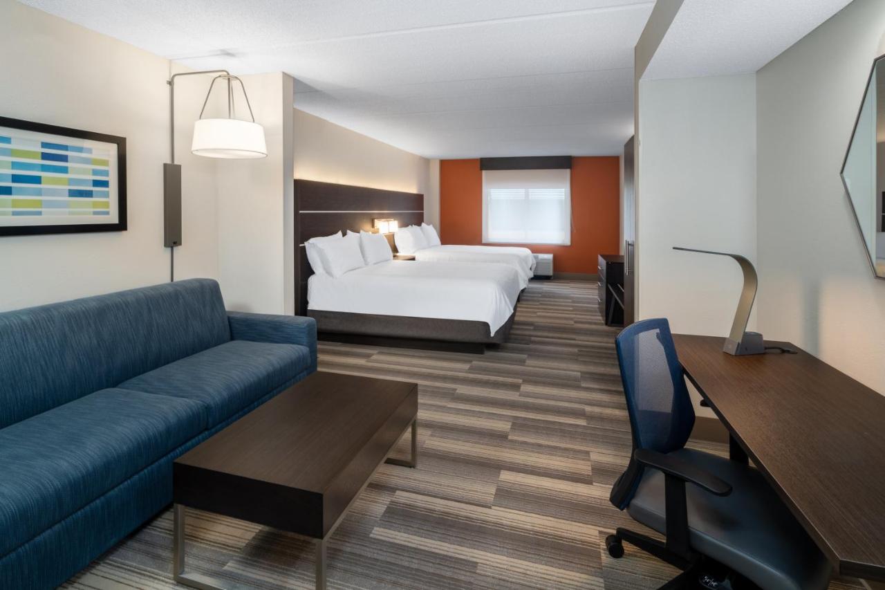| Holiday Inn Express Hotel & Suites Bluffton at Hilton Head Area, an IHG Hotel