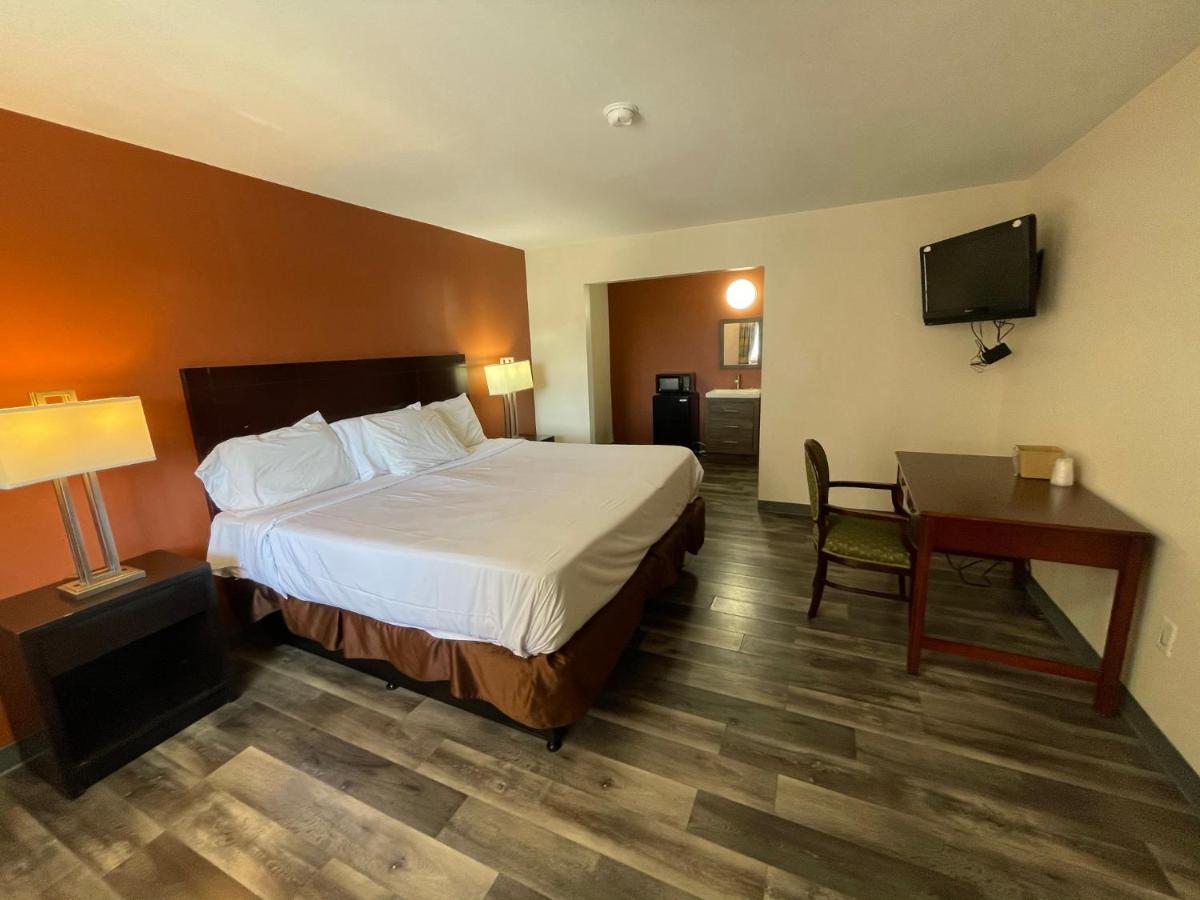 | Tourist Inn