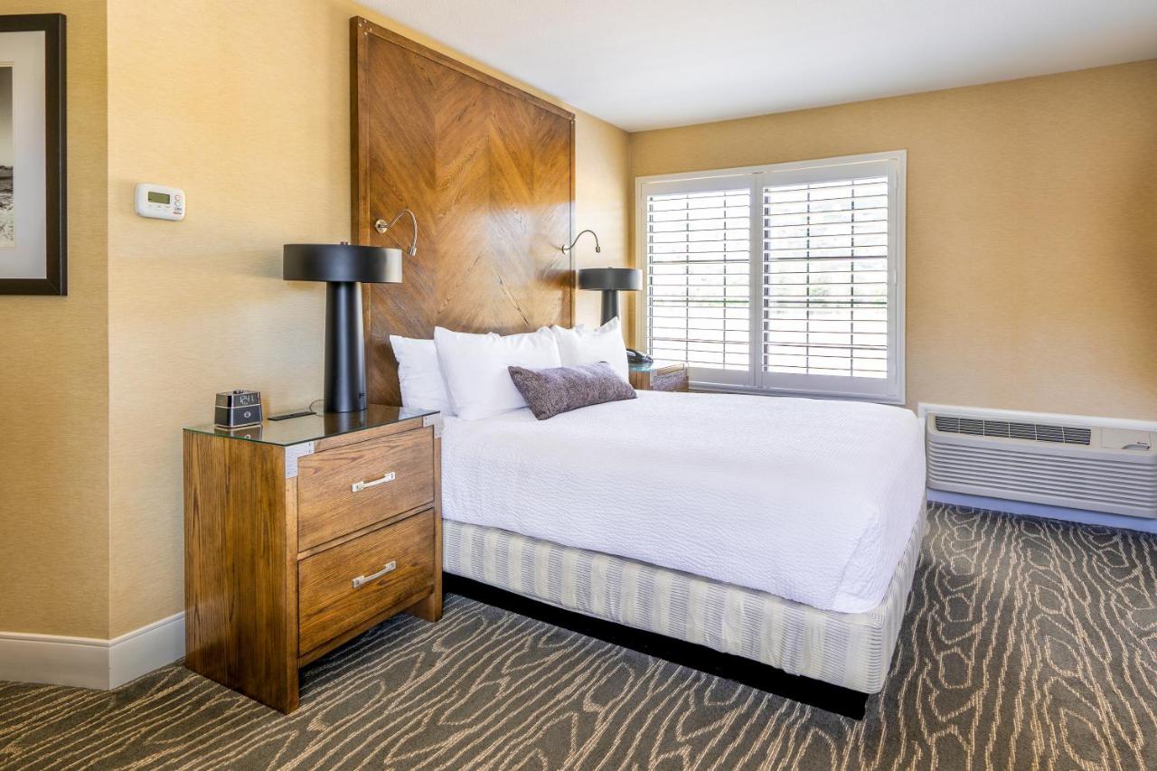 Standard Queen Room at Best Western Plus Stevenson Manor