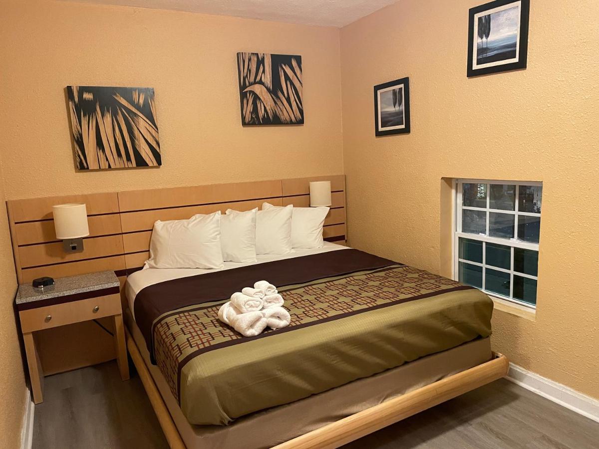 | Sunburst Hotel