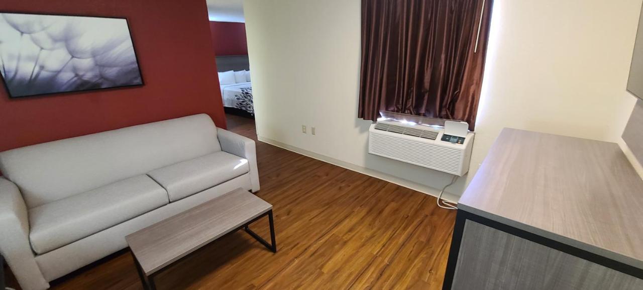 Suite King Room Non-Smoking at Red Roof Inn & Suites Cornelius – Lake Norman