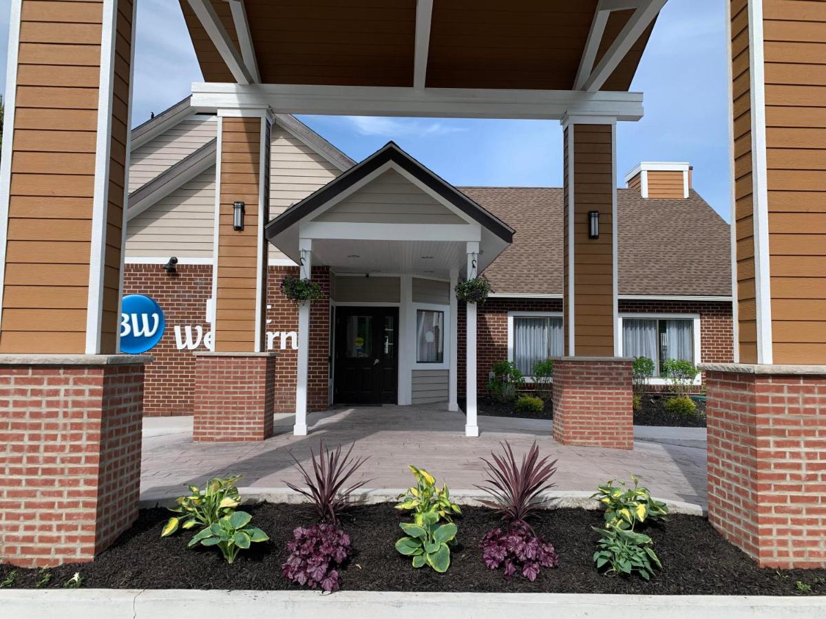 | Best Western Fishkill Inn & Suites