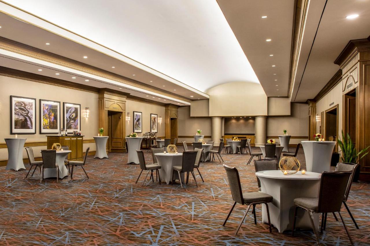 | Hyatt Regency Birmingham - The Wynfrey Hotel