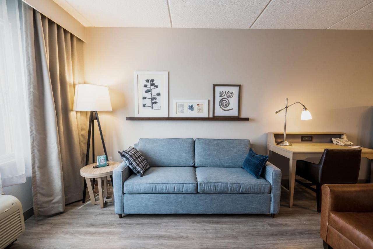 One-Bedroom Executive King Suite at Country Inn & Suites by Radisson, State College (Penn State Area), PA