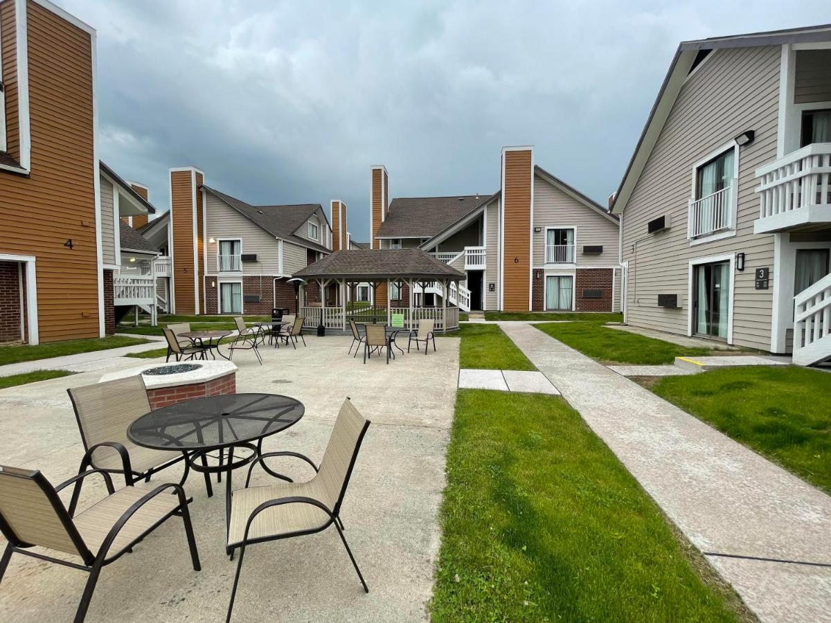 | Best Western Fishkill Inn & Suites