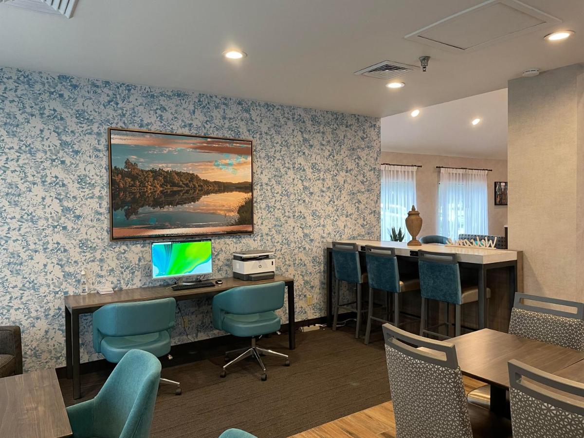 | Best Western Fishkill Inn & Suites